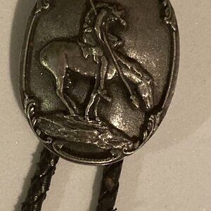Vintage 1987 Metal Bolo Tie, Nice Cowboy End of the Trail Design, Hatchets, Nice
